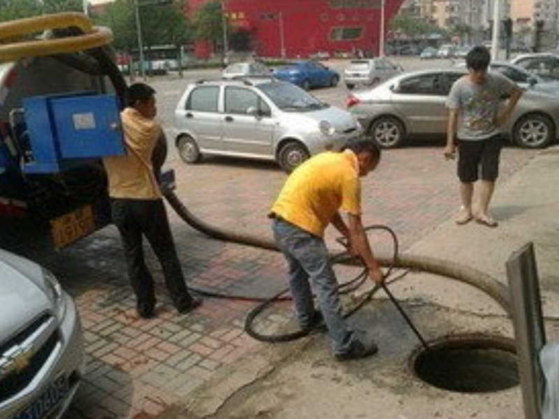 徐汇区龙兰路专业化粪池清理专车抽粪吸粪高压清洗管道