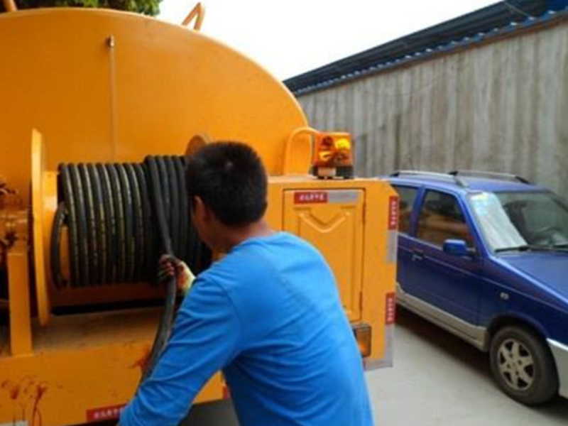 徐汇斜土路附近疏通下水道通马桶 高压清洗价格多少？