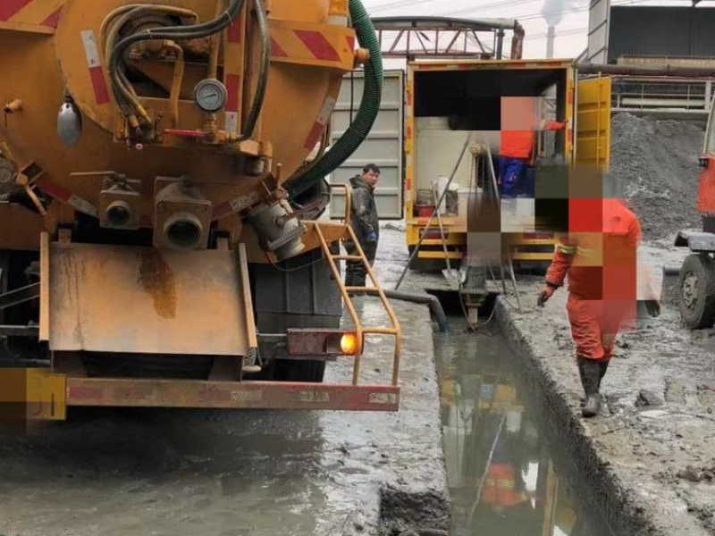 徐汇华泾附近疏通师傅电话 快速上门疏通下水道马桶等