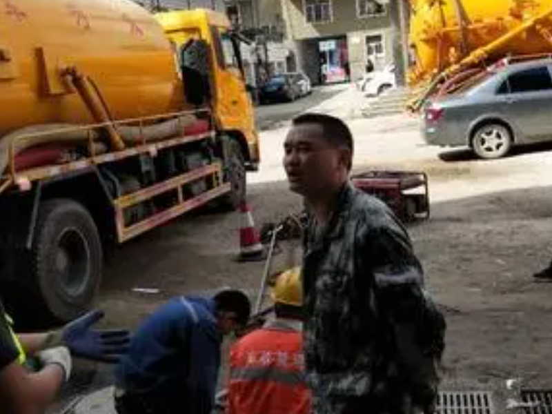 徐汇区下水道堵塞疏通？ 马桶维修怎么收费？