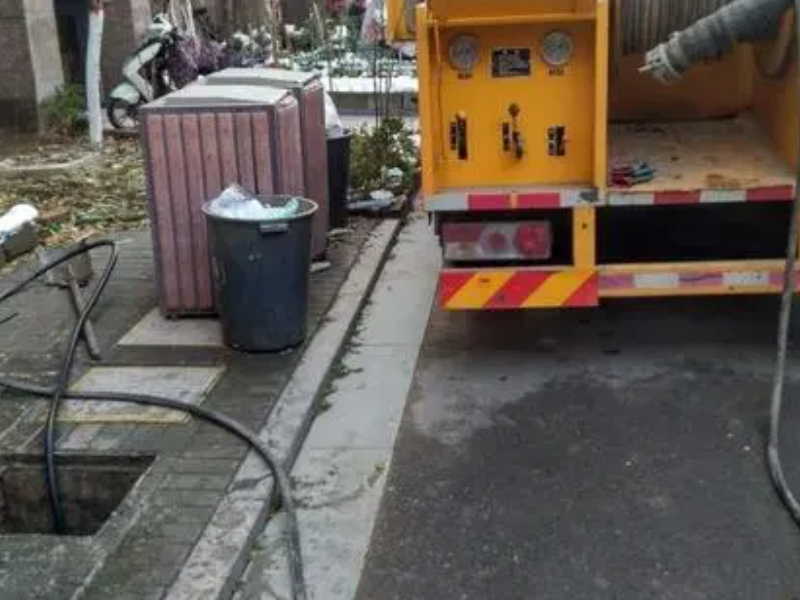 徐汇区龙吴路专业疏通下水道地漏返水马桶除异味疏通