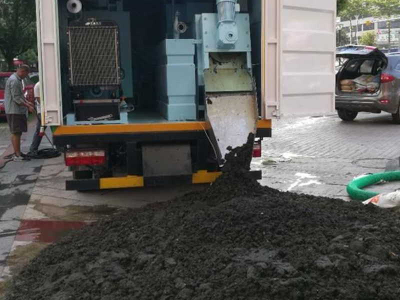 徐汇区龙兰路专业化粪池清理专车抽粪吸粪高压清洗管道