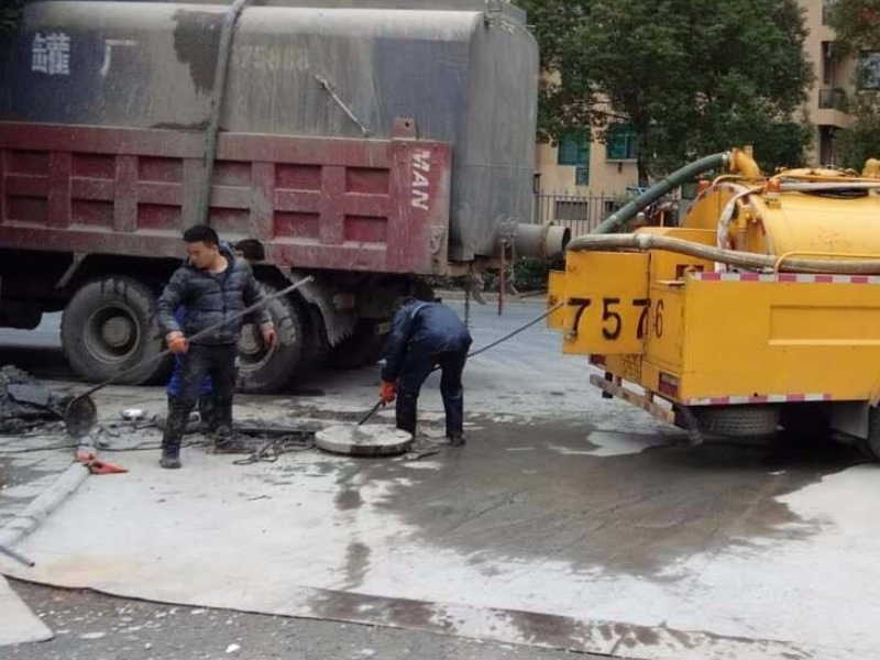 徐汇区华泾专车化粪池抽粪 污水池河塘抽污水泥浆